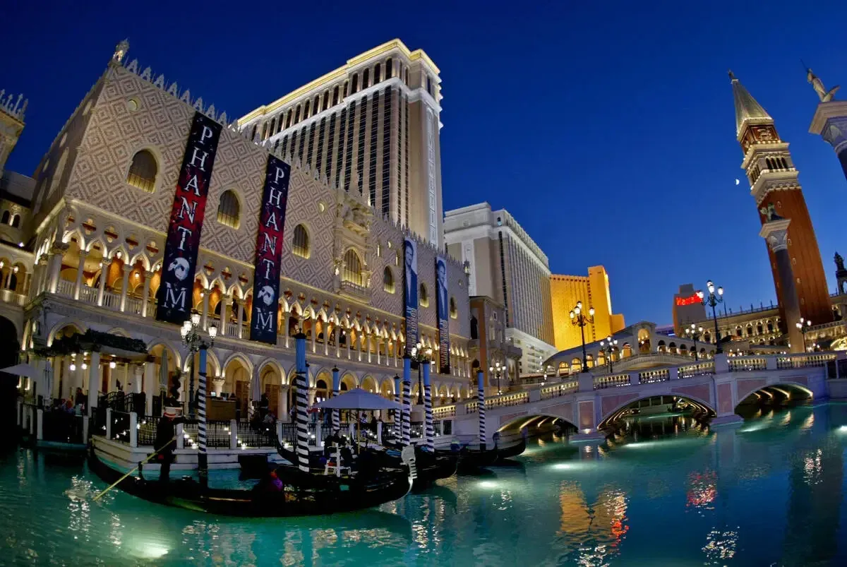 Casino licensing and security
